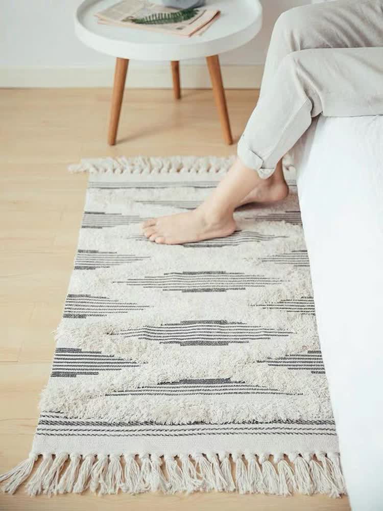 Handwoven Cotton Tassel Floor Rug - 60x90cm