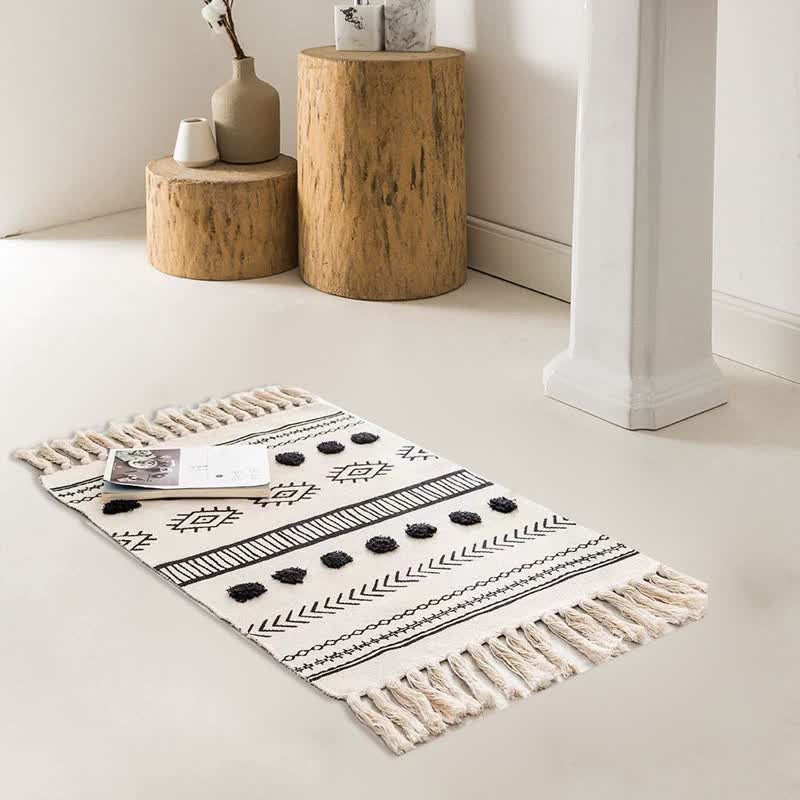 Handwoven Cotton Tassel Rug - 60x90cm
