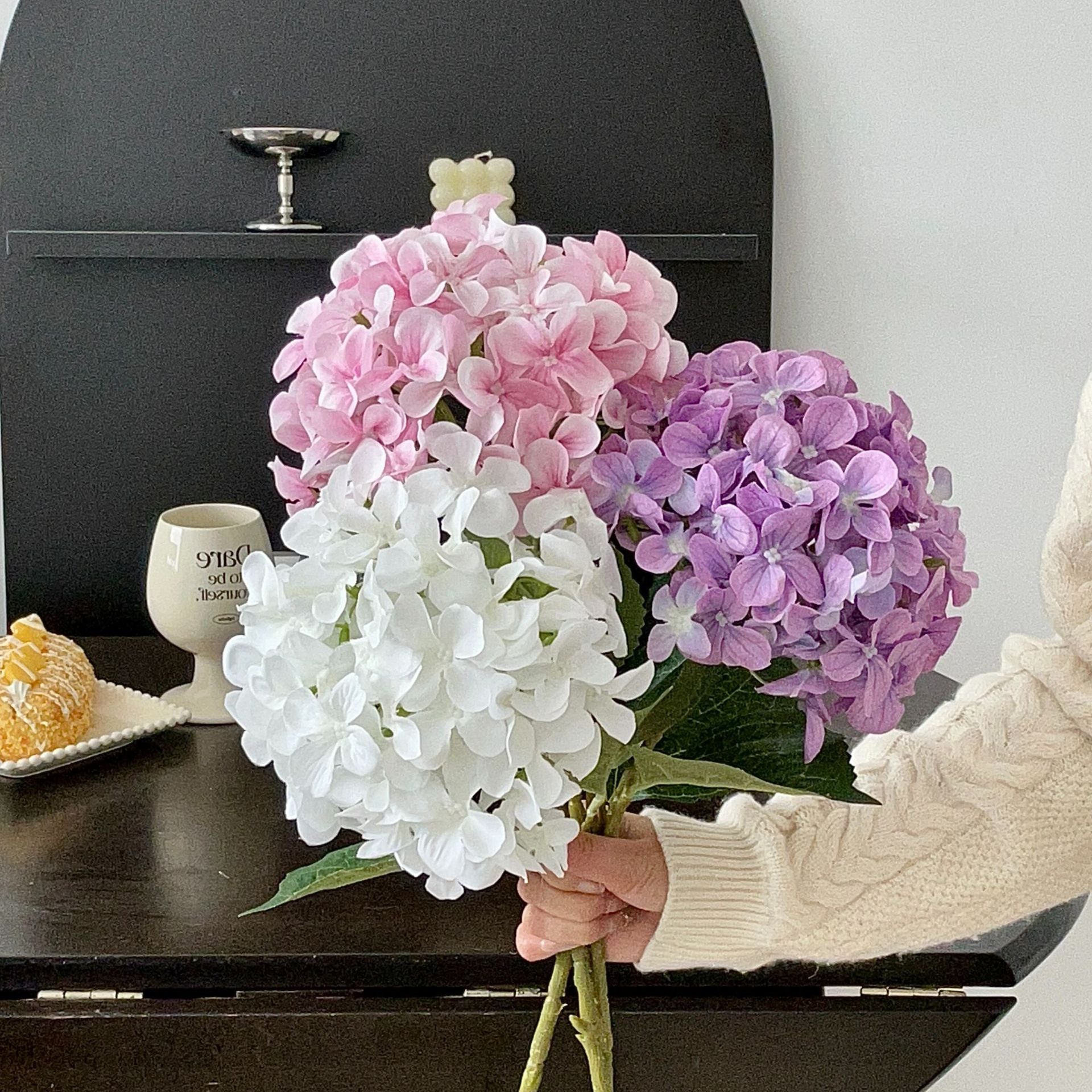 5-Piece White Premium Lifelike Hydrangea Artificial Flowers- 60cm Long Stem Faux Floral Bouquet for Home, Wedding & Vase Decor